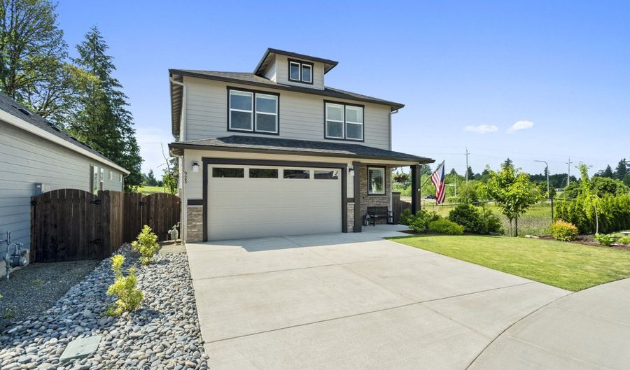 923 NW 26TH Way, Battle Ground, WA 98604 - 3 Beds, 3 Bath