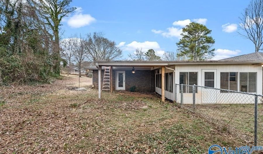 202 Utah St, Athens, AL 35611 - 3 Beds, 2 Bath
