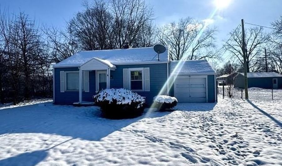 2405 E 3Rd St, Anderson, IN 46012 - 2 Beds, 1 Bath