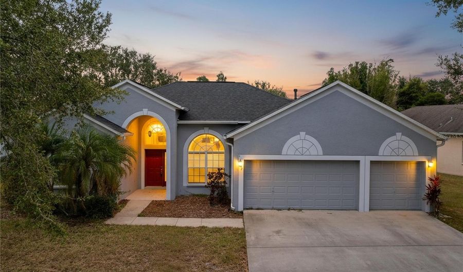 6813 REGENTS VILLAGE Way, Apollo Beach, FL 33572 - 4 Beds, 3 Bath