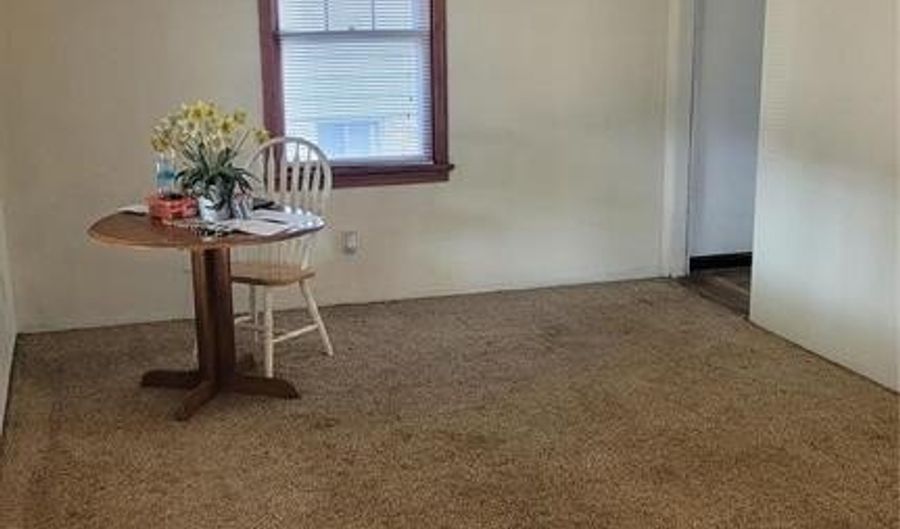 3413 Milton Dr, Alton, IL 62002 - 3 Beds, 1 Bath