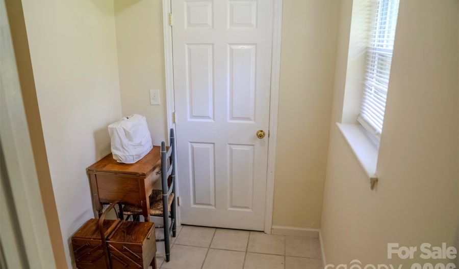 261 Forest Hill Dr, Asheville, NC 28803 - 3 Beds, 2 Bath