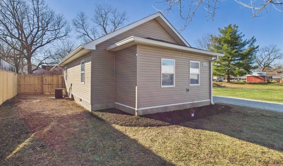 1525 Home Ave, Anderson, IN 46016 - 2 Beds, 1 Bath