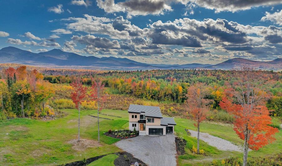 289 Ledgewood Dr, Bethlehem, NH 03574 - 4 Beds, 4 Bath