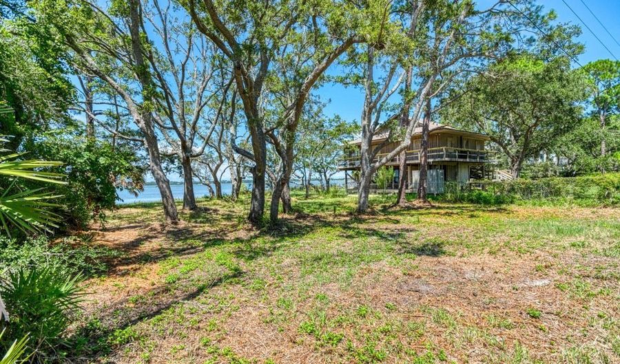 175 Harbor Cir, Alligator Point, FL 32346 - 0 Beds, 0 Bath