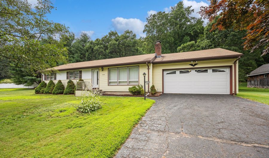 233 Mountain Rd, Cheshire, CT 06410 - 3 Beds, 2 Bath