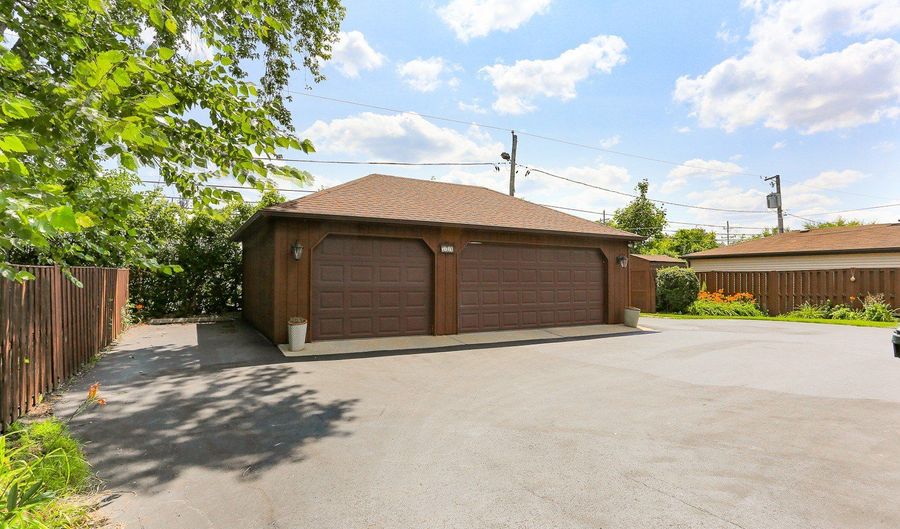 729 S Mckinley Ave 1, Arlington Heights, IL 60005 - 3 Beds, 2 Bath