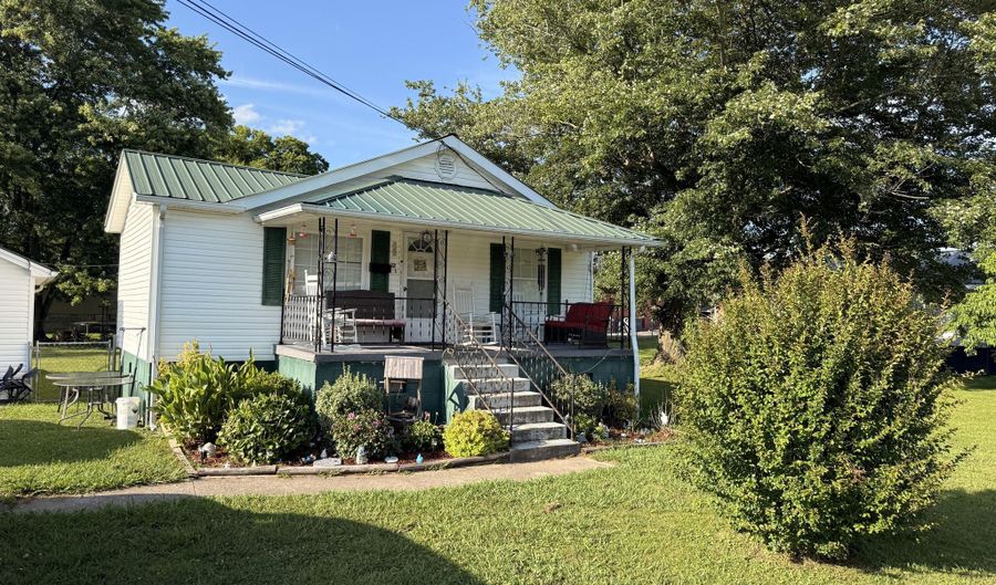 112 Jackson St, Barbourville, KY 40906 - 3 Beds, 2 Bath