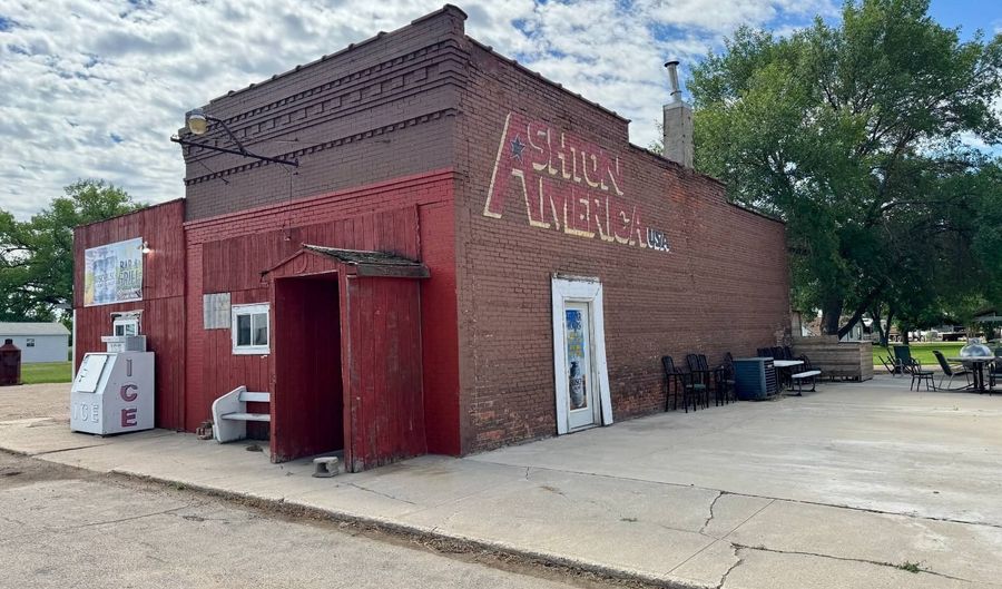 5 W Main St, Ashton, SD 57424 - 0 Beds, 2 Bath