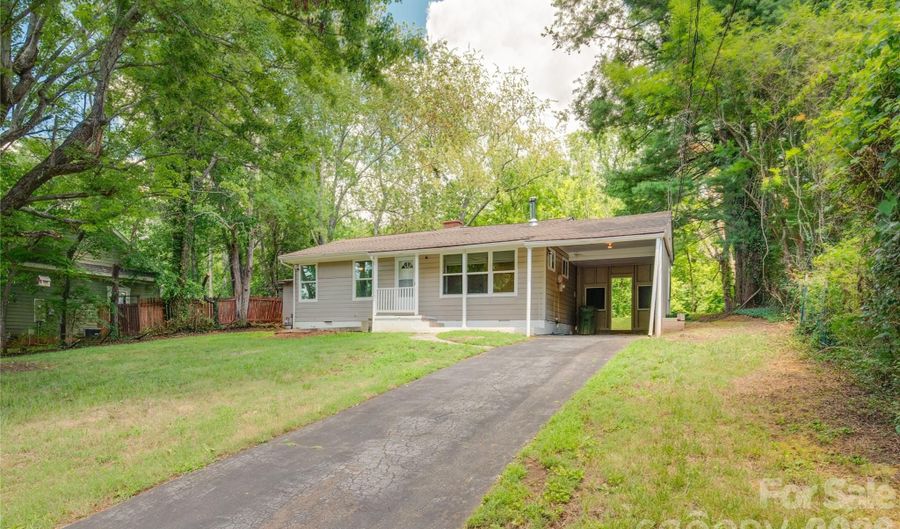 49 First St, Asheville, NC 28803 - 2 Beds, 1 Bath