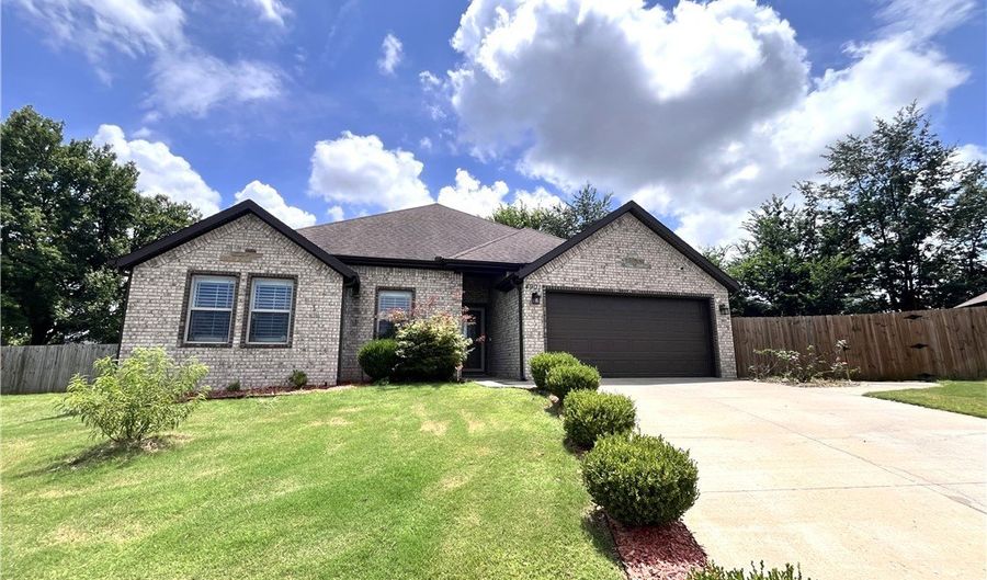 4901 SW Energy Ave, Bentonville, AR 72712 - 4 Beds, 2 Bath
