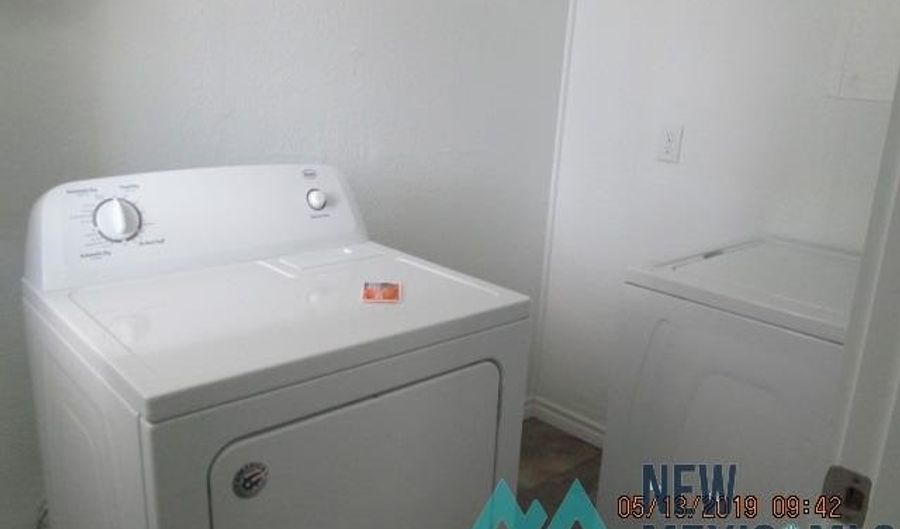 604 W Dallas Ave, Artesia, NM 88210 - 1 Beds, 1 Bath