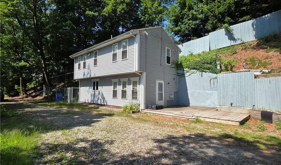 2 Chapel Ln, Lincoln, RI 02865 - 2 Beds, 2 Bath