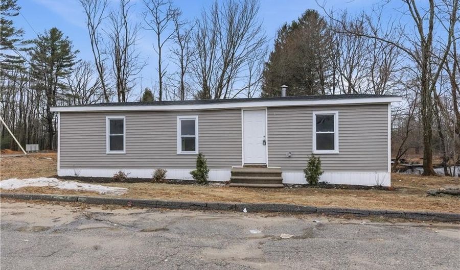 61 Everson Dr, Glocester, RI 02814 - 3 Beds, 1 Bath