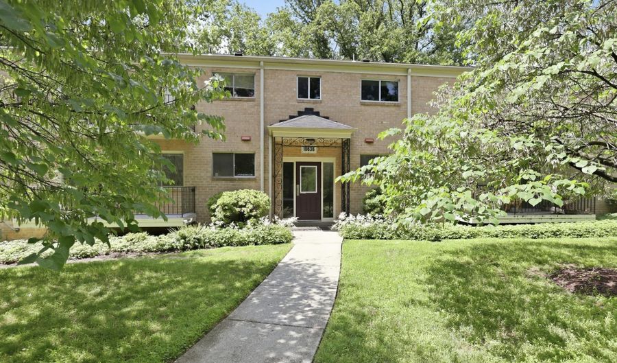 10636 MONTROSE Ave 2, Bethesda, MD 20814 - 2 Beds, 2 Bath
