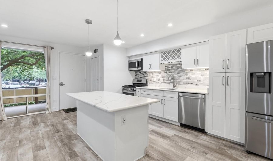 7525 SPRING LAKE Dr #C2, Bethesda, MD 20817 - 2 Beds, 1 Bath