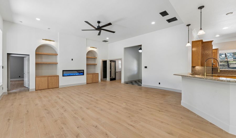 3884 County Road 401, Alvarado, TX 76009 - 3 Beds, 3 Bath