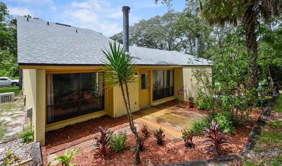 697 BELFLOWER Pl, Altamonte Springs, FL 32701 - 2 Beds, 2 Bath