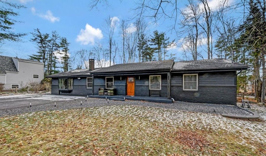 111 Elm Dr, Blakeslee, PA 18610 - 3 Beds, 3 Bath