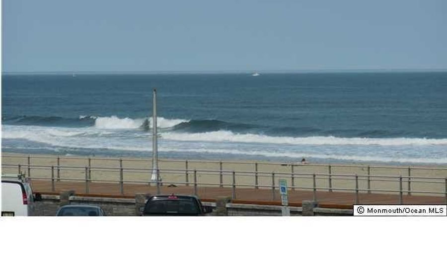 7 Lincoln Ave, Avon By The Sea, NJ 07717 - 3 Beds, null Bath