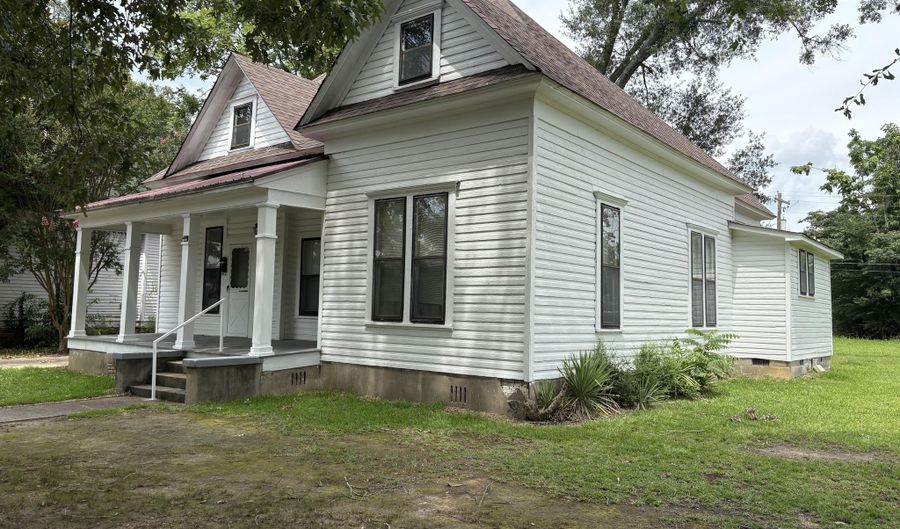 509 S 6th St, Amory, MS 38821 - 3 Beds, 2 Bath