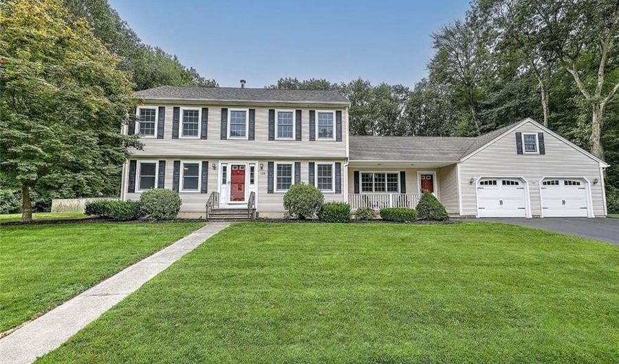 130 Hope Hill Ter, Cranston, RI 02921 - 4 Beds, 3 Bath