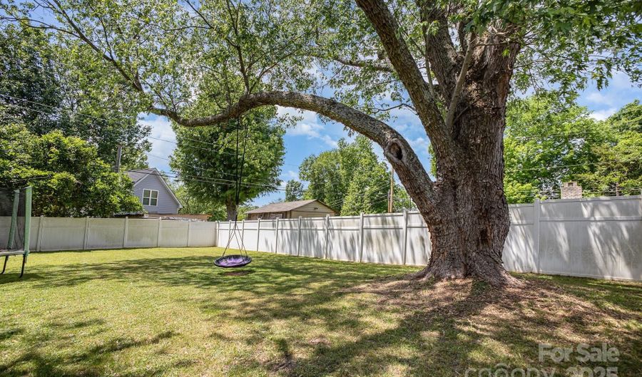 4100 Sudbury Rd, Charlotte, NC 28205 - 4 Beds, 2 Bath