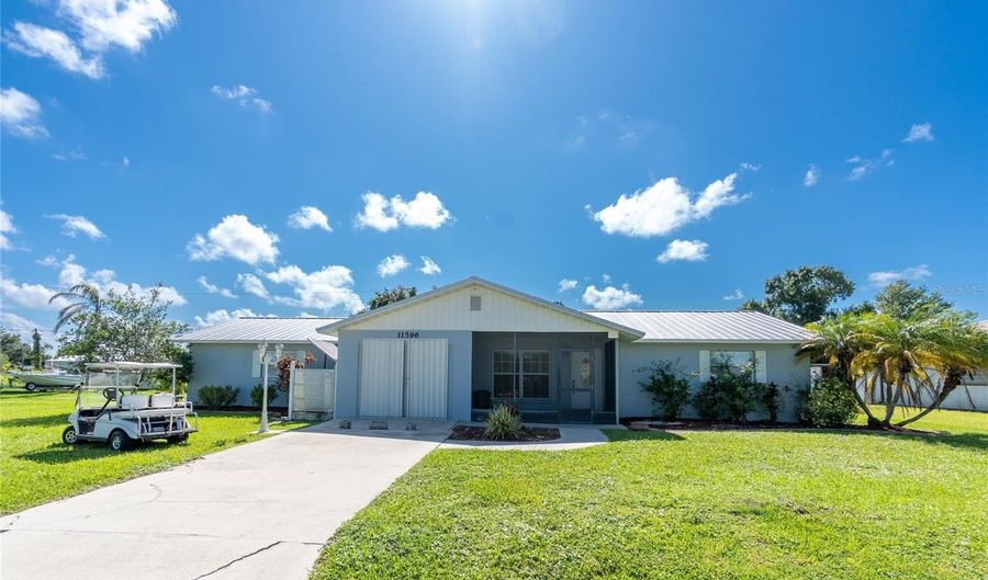 11596 SW LEMON Ave, Arcadia, FL 34269 - 3 Beds, 2 Bath