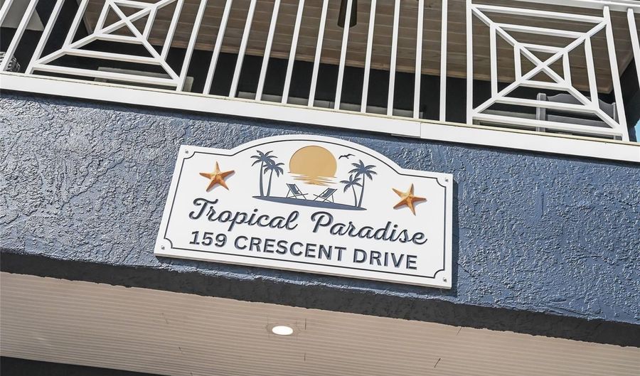 159 CRESCENT Dr, Anna Maria, FL 34216 - 4 Beds, 3 Bath