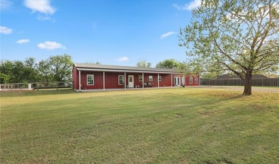 6213 Myall Rd, Ardmore, OK 73401 - 5 Beds, 4 Bath