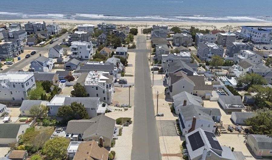 106 25TH, Beach Haven, NJ 08008 - 3 Beds, 2 Bath