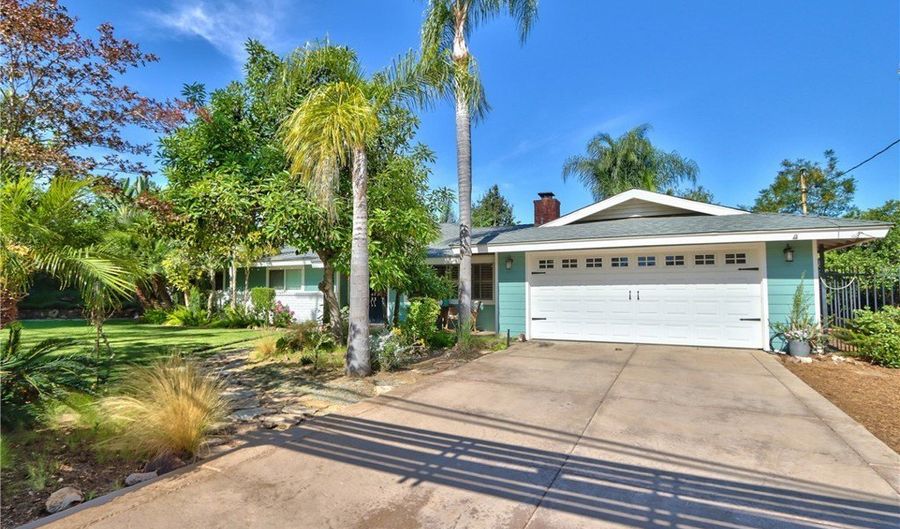 1549 Mcdonald, Fallbrook, CA 92028 - 3 Beds, 2 Bath