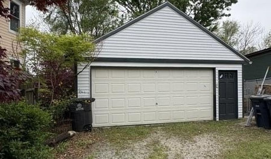 213 W Summit St, Ann Arbor, MI 48103 - 4 Beds, 2 Bath