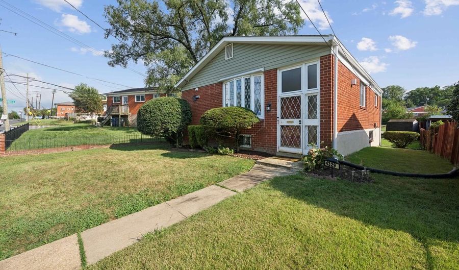 4329 H St SE, Washington, DC 20019 - 3 Beds, 2 Bath