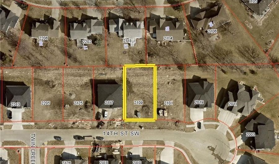 2109 14th St SW, Altoona, IA 50009 - 0 Beds, 0 Bath