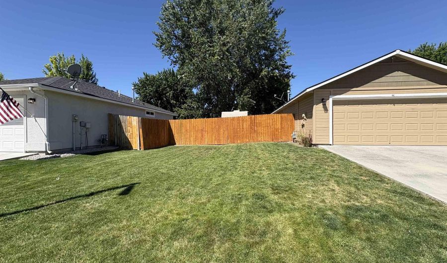 739 S Hemingway Ave, Boise, ID 83709 - 3 Beds, 2 Bath