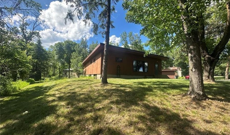 1402 N Mckay Ave NE, Alexandria, MN 56308 - 4 Beds, 2 Bath