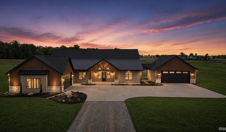 6552 County Road 27, Auburn, IN 46706 - 4 Beds, 3 Bath