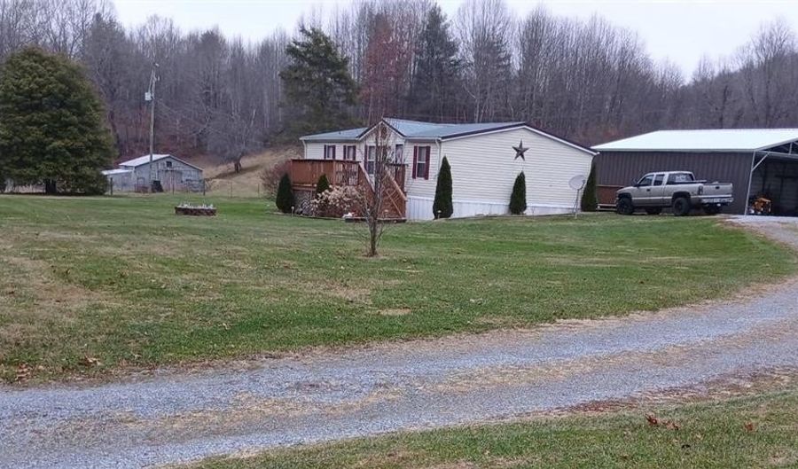 671 Phillipi Hollow Rd, Atkins, VA 24311 - 3 Beds, 2 Bath