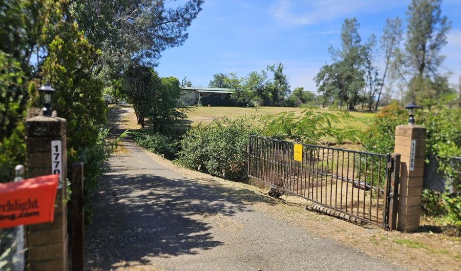 17705 Coyote Ln, Anderson, CA 96007 - 3 Beds, 2 Bath