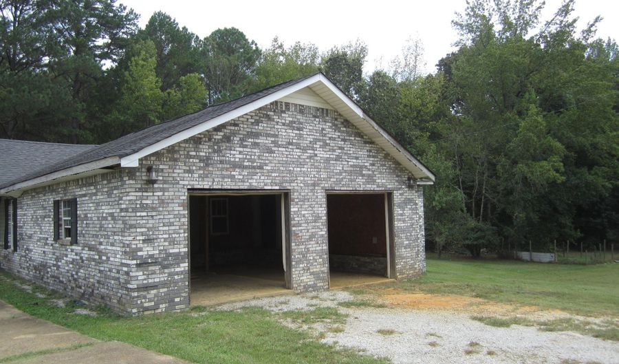 500 Cr 708, Blue Mountain, MS 38610 - 5 Beds, 2 Bath