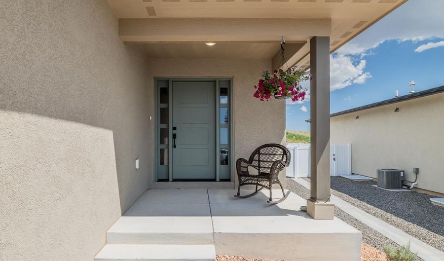 4044 SADDLEBACK Ln, Cheyenne, WY 82001 - 2 Beds, 2 Bath