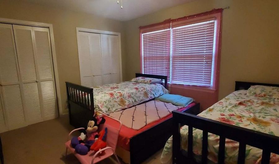 1102 Douglas Dr, Bainbridge, GA 39819 - 3 Beds, 2 Bath