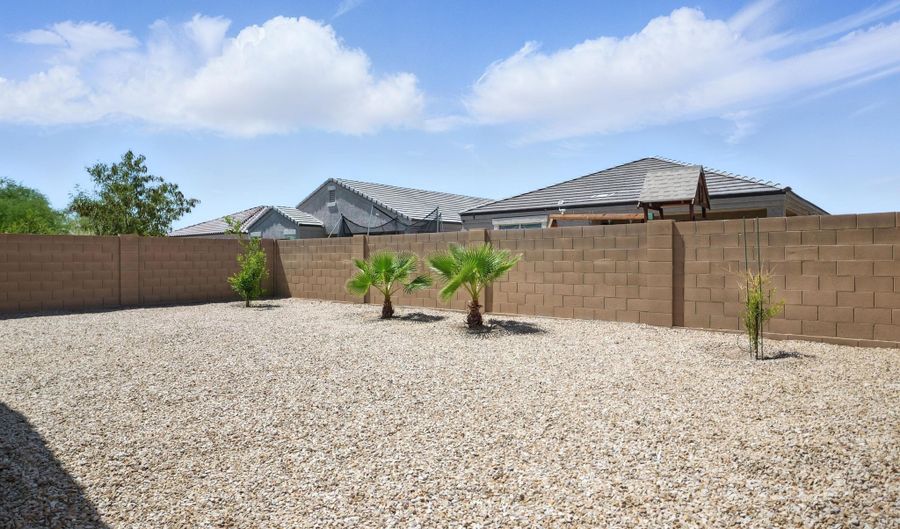 1246 E THOMAS Dr, Casa Grande, AZ 85122 - 3 Beds, 2 Bath