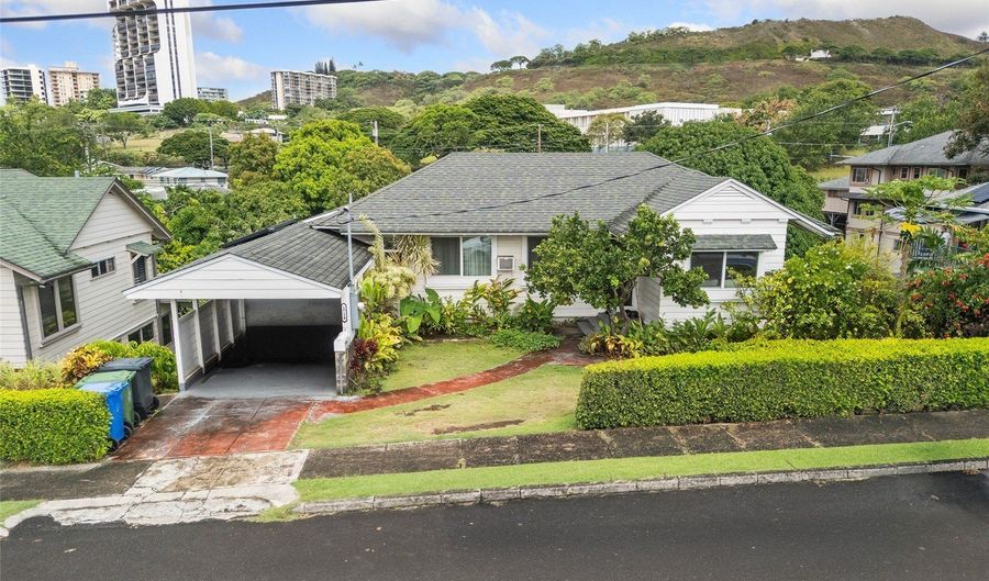 1718 Lewalani Dr, Honolulu, HI 96822 - 6 Beds, 3 Bath