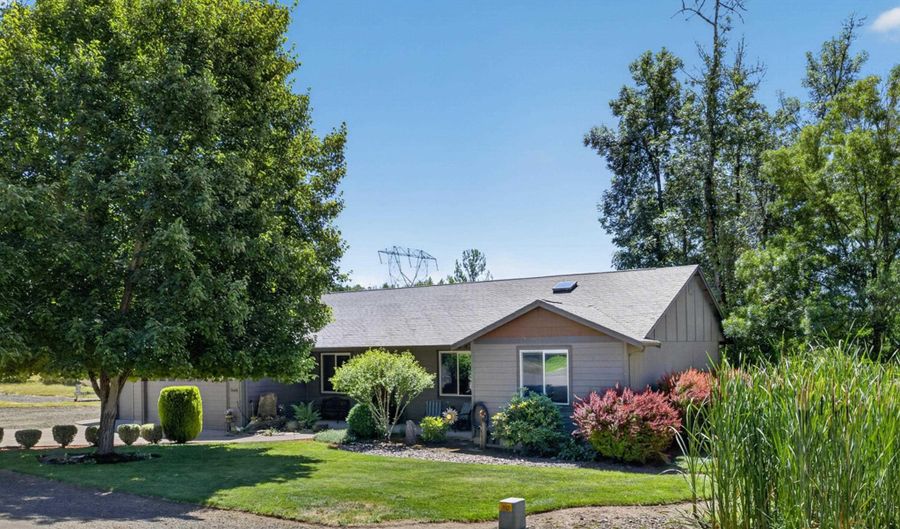 2648 Robinhood Ln NW, Albany, OR 97321 - 3 Beds, 2 Bath