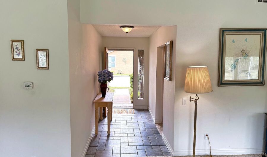 40019 Village 40, Camarillo, CA 93012 - 2 Beds, 2 Bath