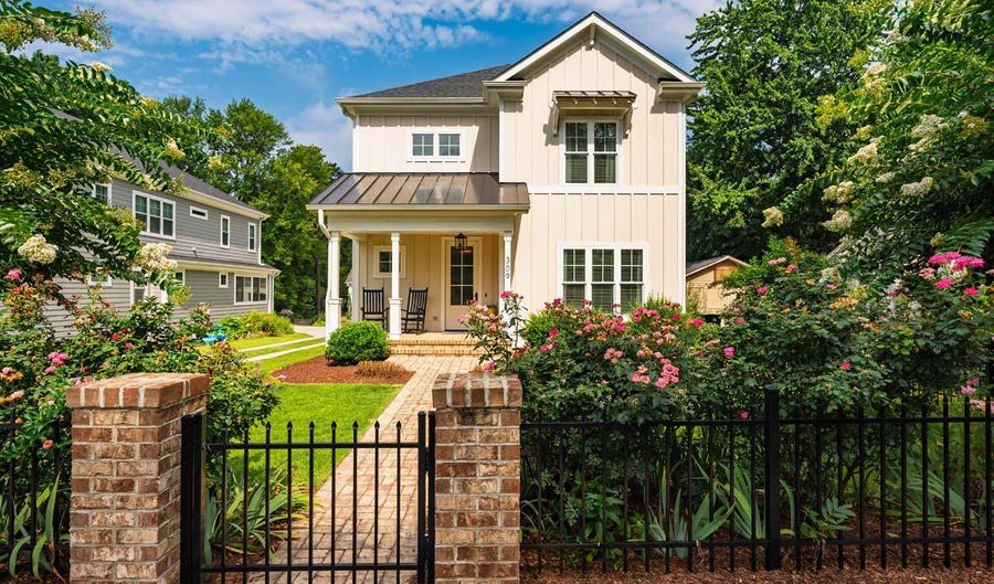 309 N Mason St, Apex, NC 27502 - 4 Beds, 4 Bath