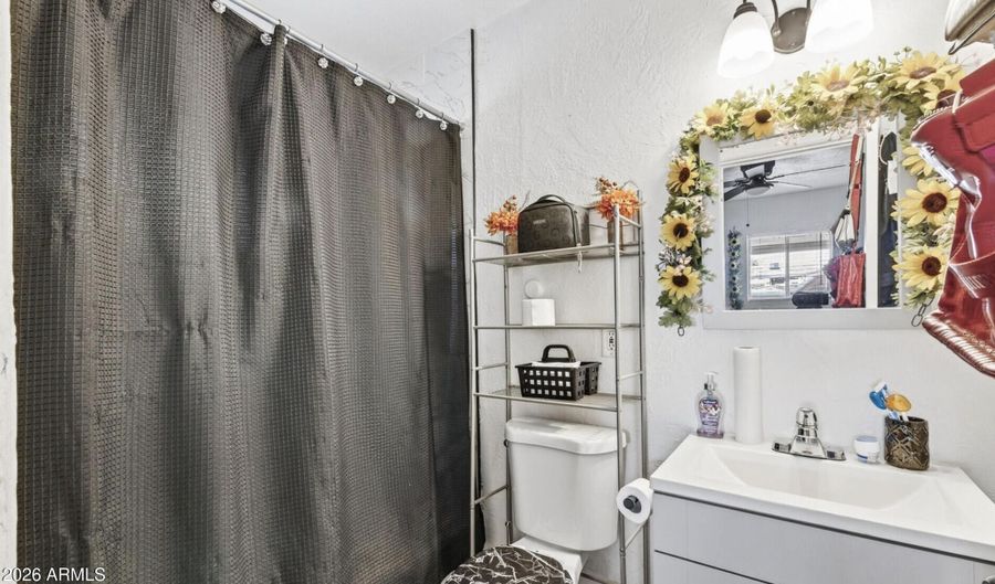 107 W 11TH St, Casa Grande, AZ 85122 - 2 Beds, 0 Bath
