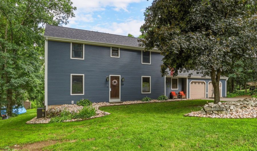 28 Intervale Rd, Burlington, CT 06010 - 4 Beds, 2 Bath